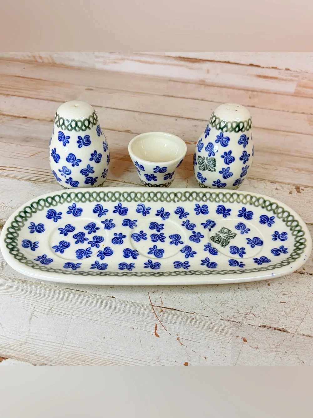 POLISH POTTERY Salt Pepper Shakers Set Tray Napkin Holder Boleslawiec Flowers